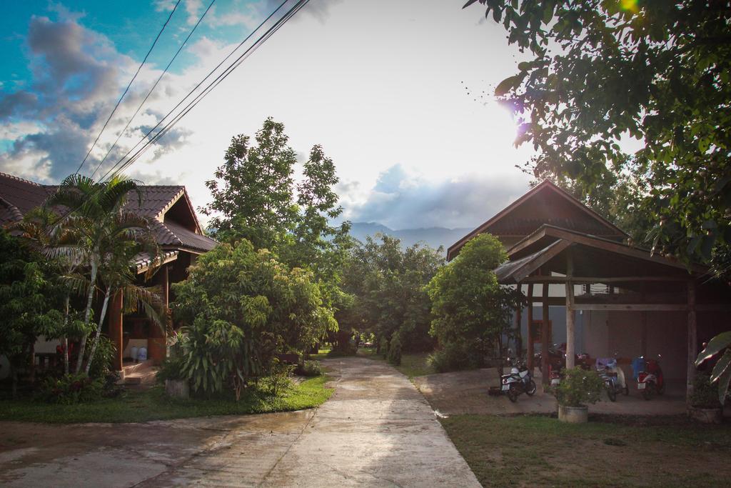 Pai Porpeang Guesthouse Buitenkant foto