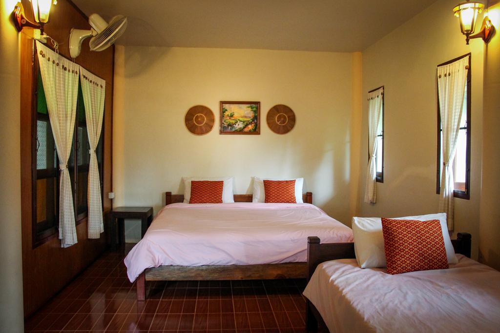 Pai Porpeang Guesthouse Buitenkant foto
