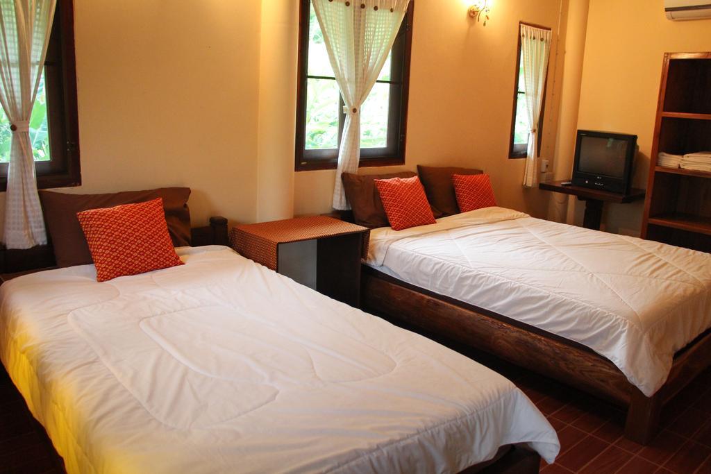 Pai Porpeang Guesthouse Buitenkant foto
